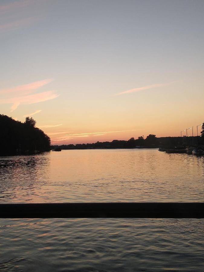 B&Bslapenopeeneiland Kaag Exteriör bild